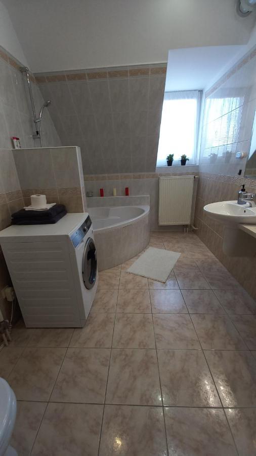 Villa Haskova With 3 Bedrooms Банська Бистриця Екстер'єр фото
