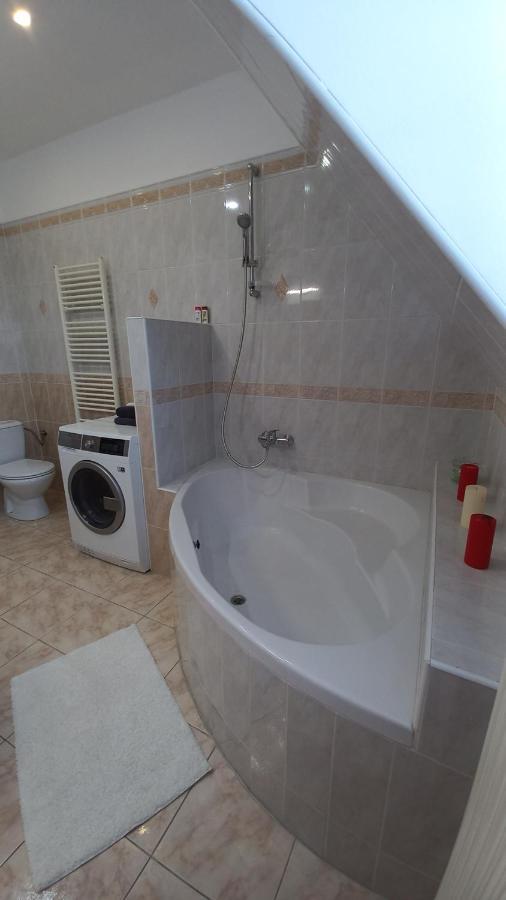 Villa Haskova With 3 Bedrooms Банська Бистриця Екстер'єр фото